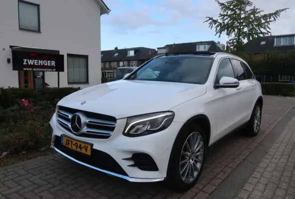 250 4MATIC AMG PANORAMADAK|ADAPTIVE CRUISECONTROL|STUURHULP|RIJSTROOK|NAVIGATIE|LEDER|CAMERA|ZEER MOOI