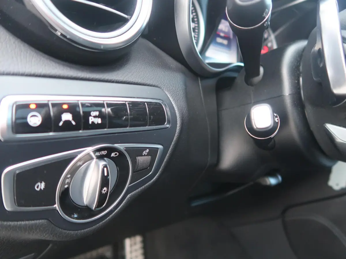 250 4MATIC AMG PANORAMADAK|ADAPTIVE CRUISECONTROL|STUURHULP|RIJSTROOK|NAVIGATIE|LEDER|CAMERA|ZEER MOOI