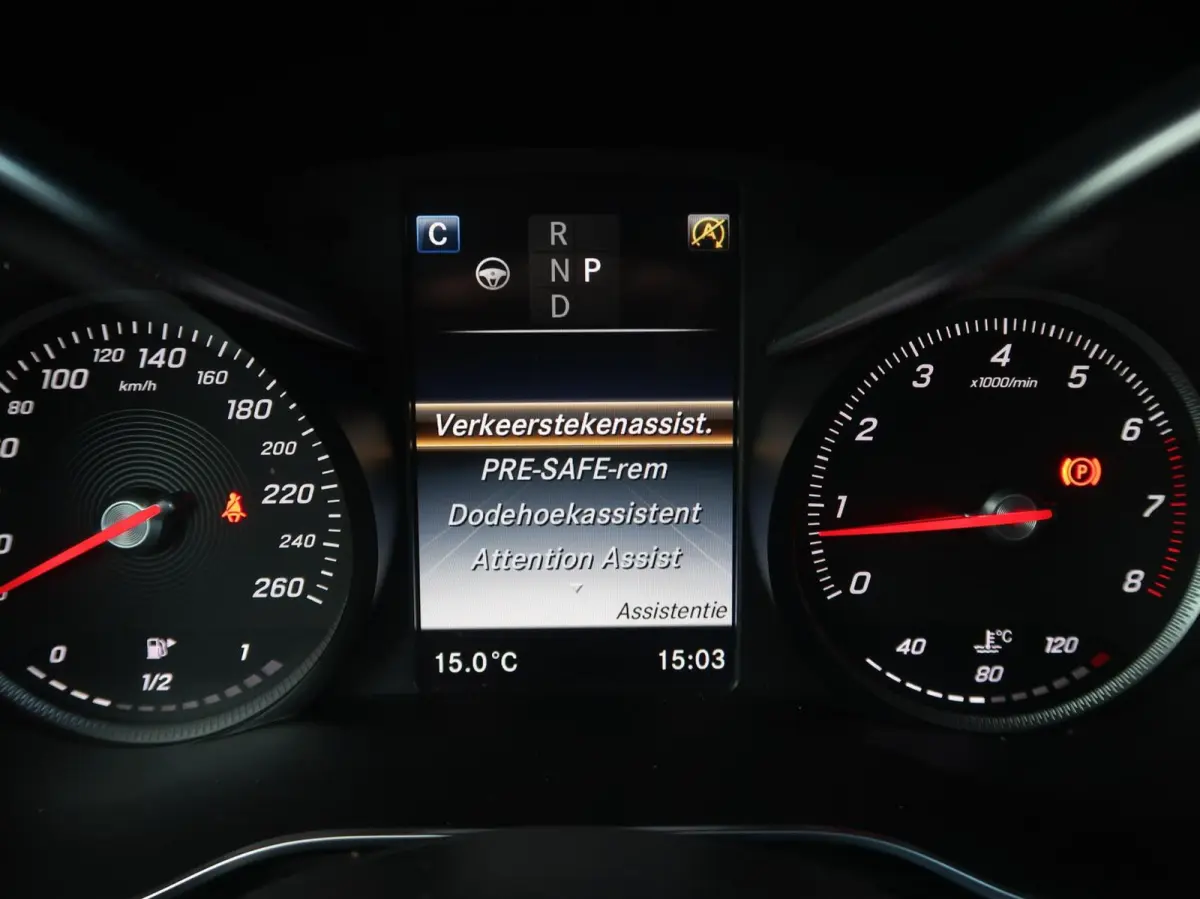 250 4MATIC AMG PANORAMADAK|ADAPTIVE CRUISECONTROL|STUURHULP|RIJSTROOK|NAVIGATIE|LEDER|CAMERA|ZEER MOOI