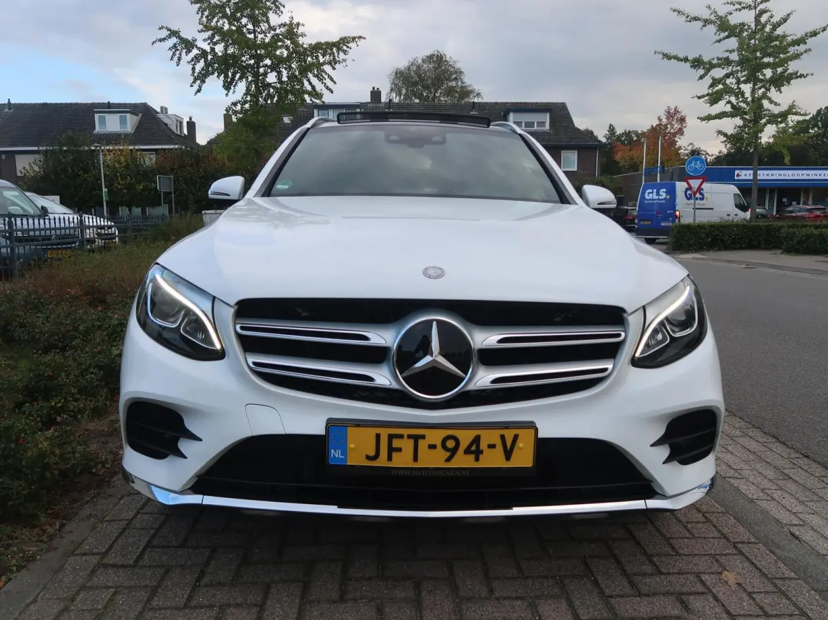 250 4MATIC AMG PANORAMADAK|ADAPTIVE CRUISECONTROL|STUURHULP|RIJSTROOK|NAVIGATIE|LEDER|CAMERA|ZEER MOOI