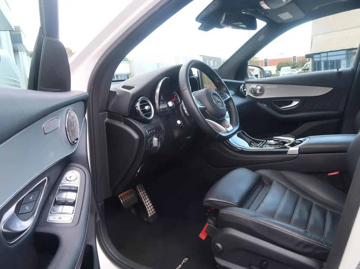 250 4MATIC AMG PANORAMADAK|ADAPTIVE CRUISECONTROL|STUURHULP|RIJSTROOK|NAVIGATIE|LEDER|CAMERA|ZEER MOOI
