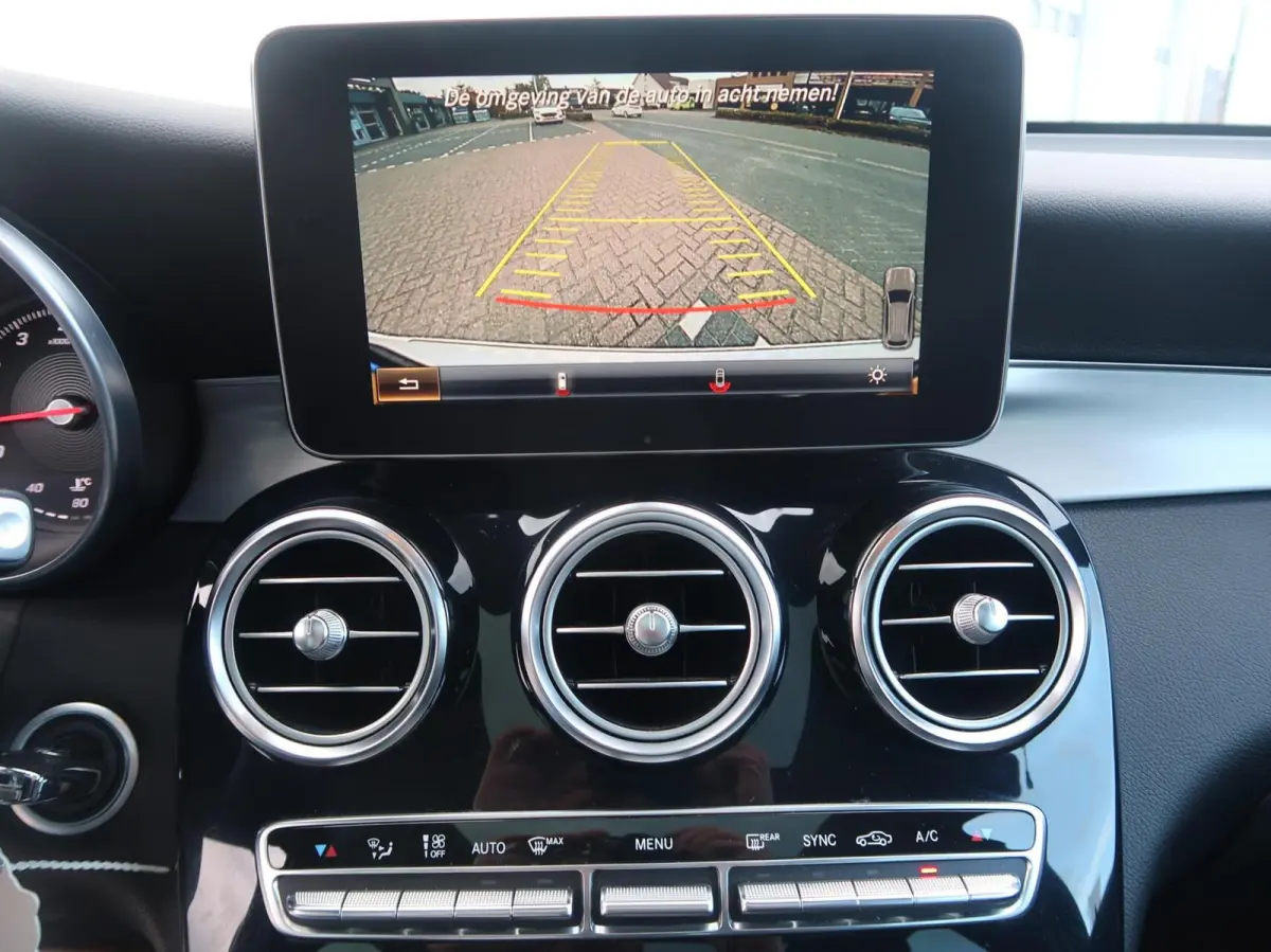250 4MATIC AMG PANORAMADAK|ADAPTIVE CRUISECONTROL|STUURHULP|RIJSTROOK|NAVIGATIE|LEDER|CAMERA|ZEER MOOI