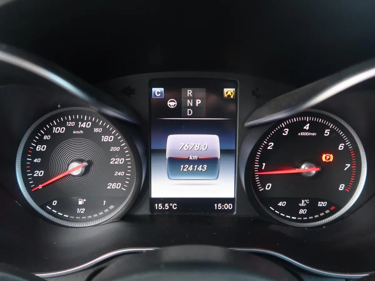 250 4MATIC AMG PANORAMADAK|ADAPTIVE CRUISECONTROL|STUURHULP|RIJSTROOK|NAVIGATIE|LEDER|CAMERA|ZEER MOOI