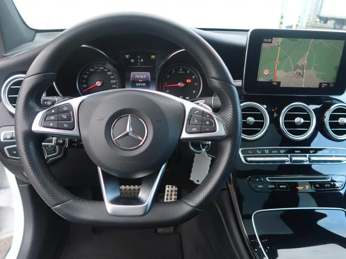 250 4MATIC AMG PANORAMADAK|ADAPTIVE CRUISECONTROL|STUURHULP|RIJSTROOK|NAVIGATIE|LEDER|CAMERA|ZEER MOOI
