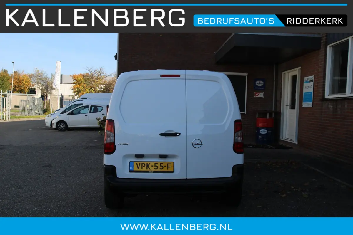 1.5D L1H1 Edition / Navi & App Connect / Stuur verwarming / PDC