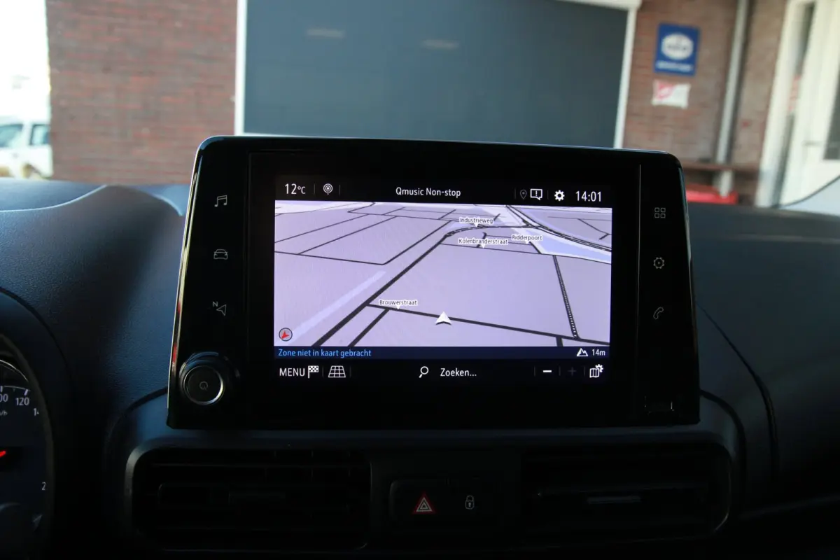 1.5D L1H1 Edition / Navi & App Connect / Stuur verwarming / PDC