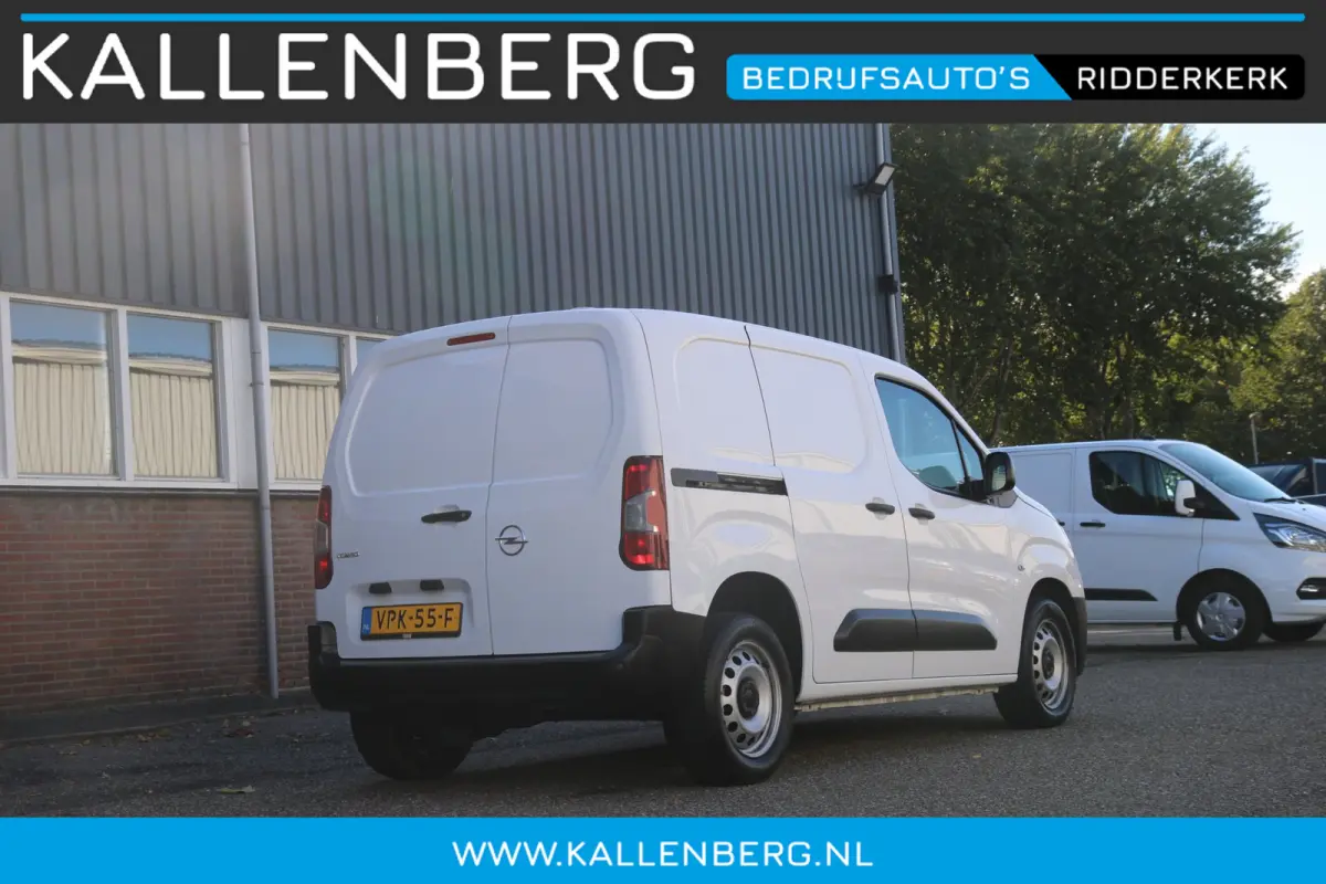 1.5D L1H1 Edition / Navi & App Connect / Stuur verwarming / PDC