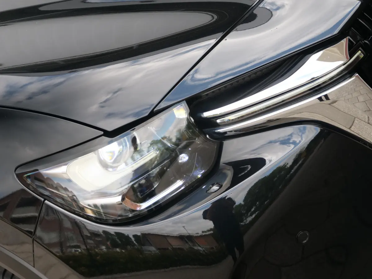 2.5 e-SkyActiv PHEV Takumi 327 Pk Automaat Navi / DAB / Camera / Apple Carplay / Leer