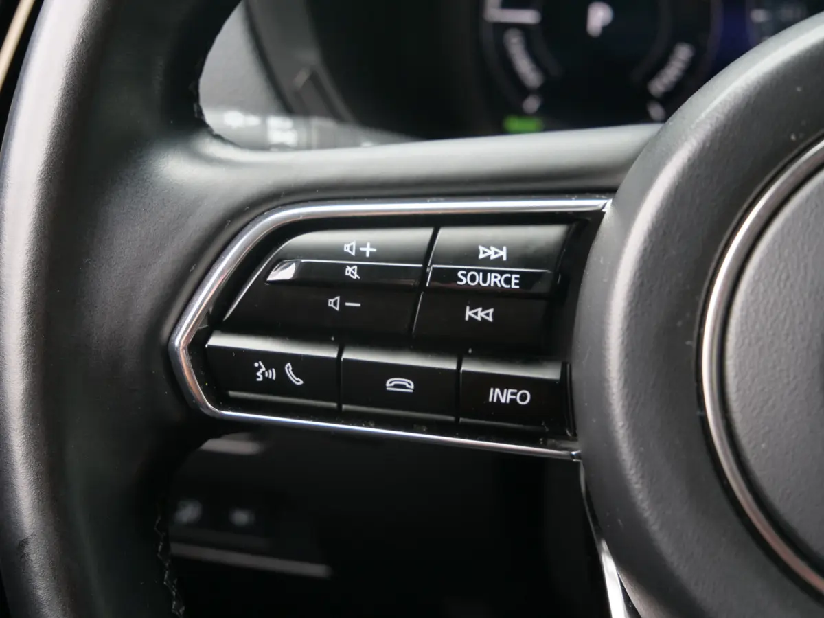 2.5 e-SkyActiv PHEV Takumi 327 Pk Automaat Navi / DAB / Camera / Apple Carplay / Leer