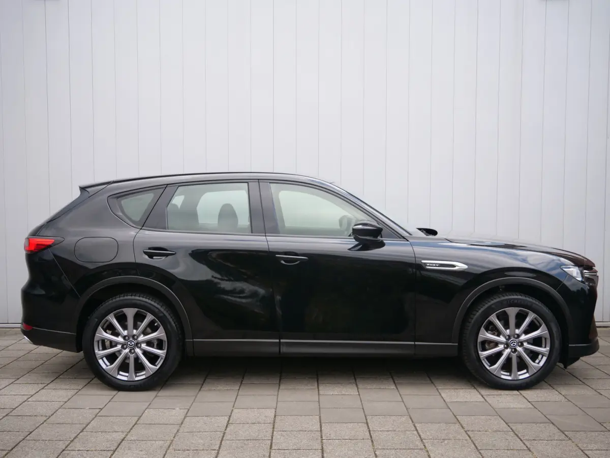 2.5 e-SkyActiv PHEV Takumi 327 Pk Automaat Navi / DAB / Camera / Apple Carplay / Leer