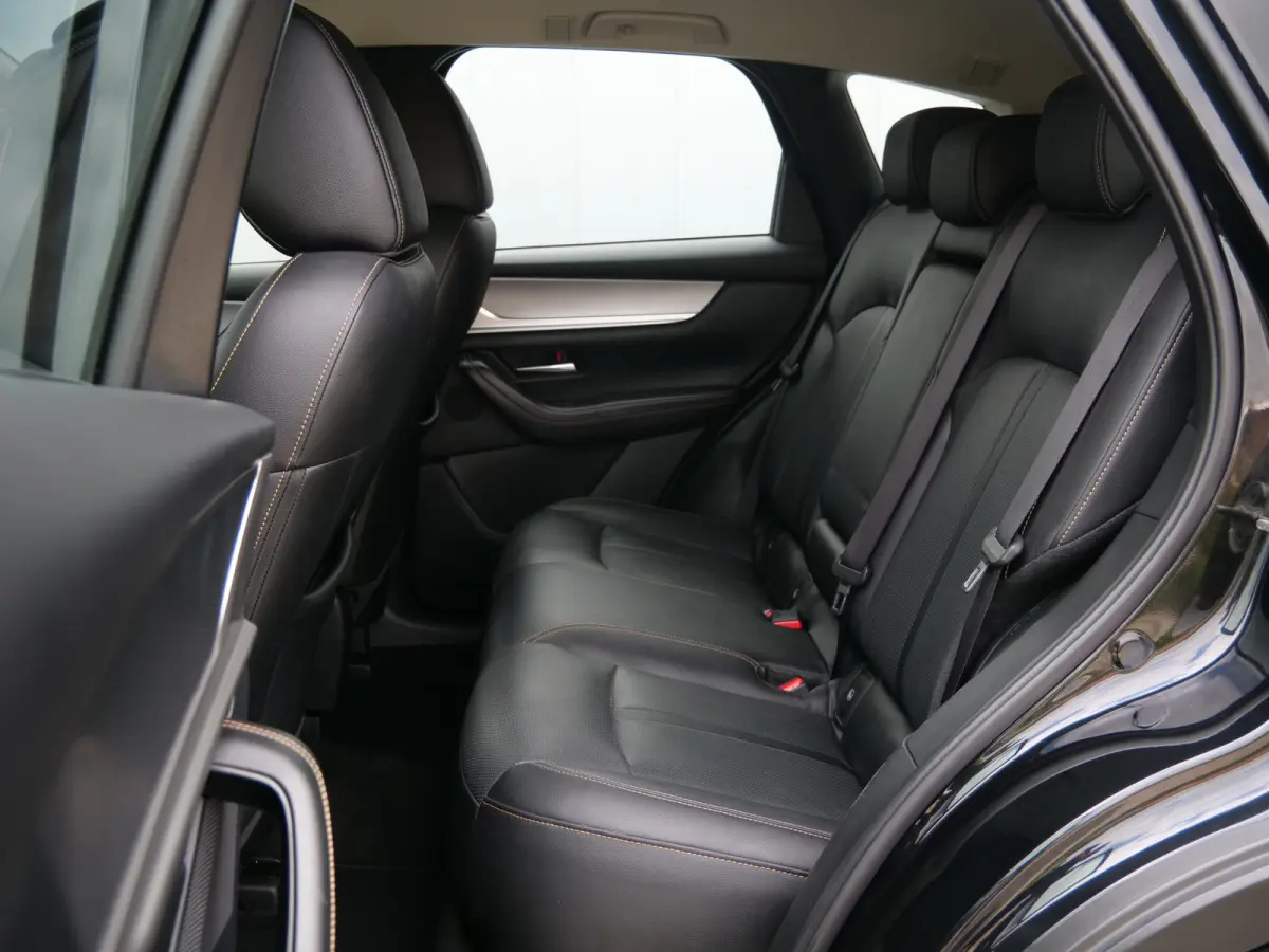 2.5 e-SkyActiv PHEV Takumi 327 Pk Automaat Navi / DAB / Camera / Apple Carplay / Leer