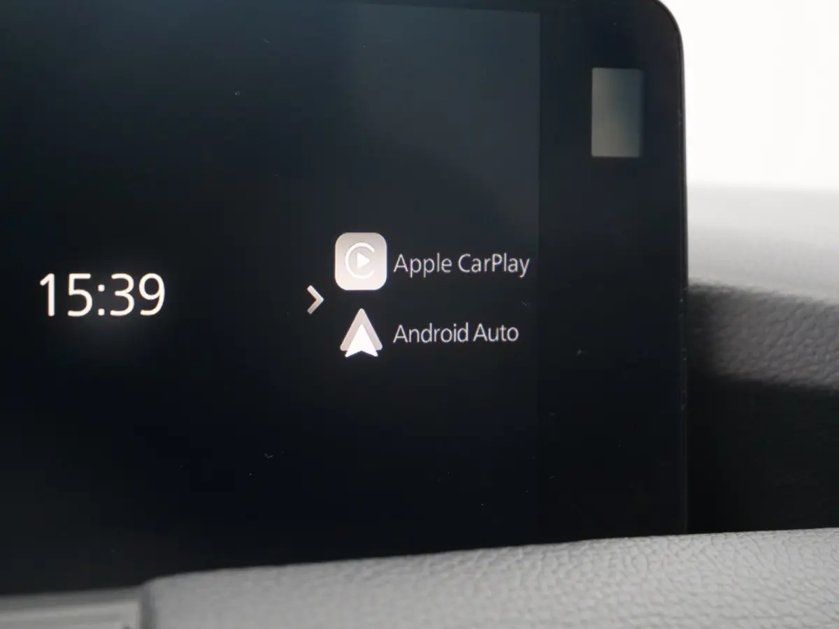 2.5 e-SkyActiv PHEV Takumi 327 Pk Automaat Navi / DAB / Camera / Apple Carplay / Leer