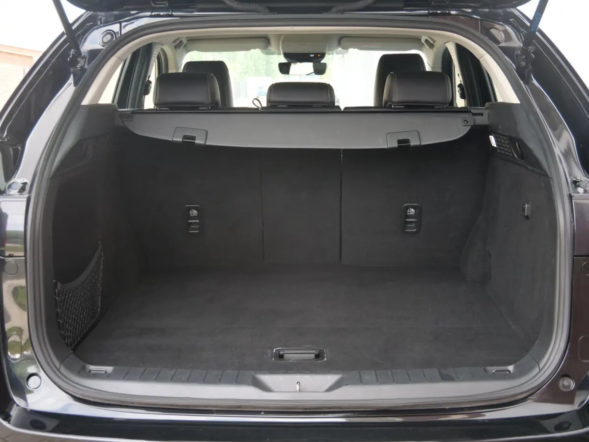 2.5 e-SkyActiv PHEV Takumi 327 Pk Automaat Navi / DAB / Camera / Apple Carplay / Leer
