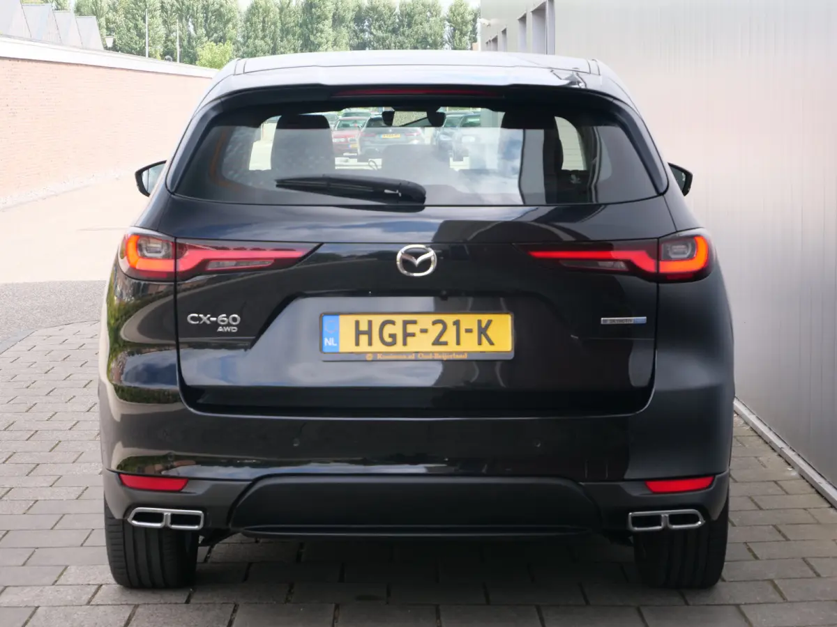 2.5 e-SkyActiv PHEV Takumi 327 Pk Automaat Navi / DAB / Camera / Apple Carplay / Leer