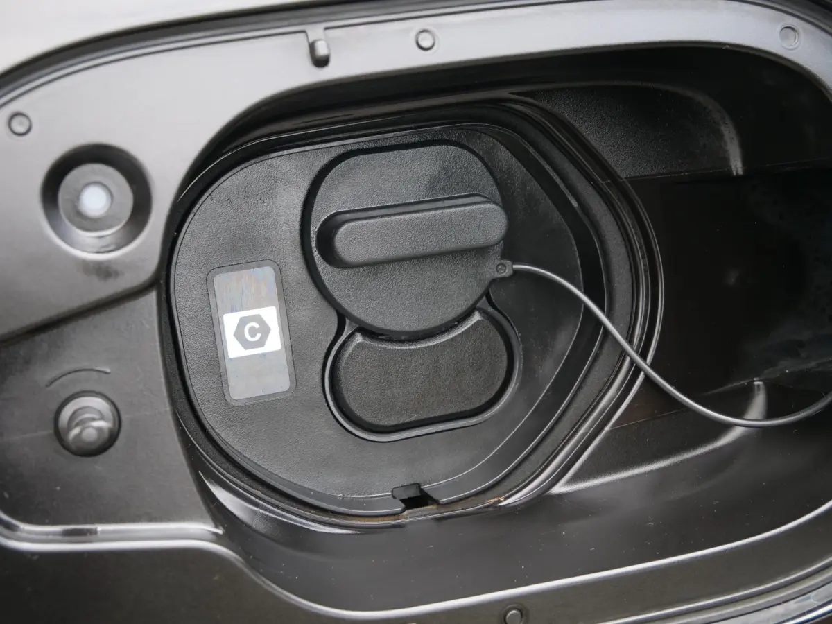 2.5 e-SkyActiv PHEV Takumi 327 Pk Automaat Navi / DAB / Camera / Apple Carplay / Leer