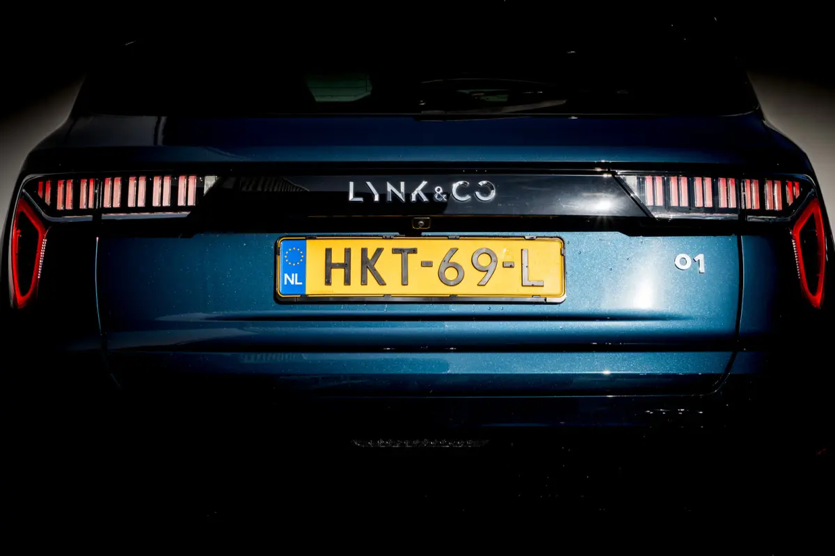 1.5 Plug-in Hybrid 262 Pk | Stuurverwarming | Zwarte Hemel | 75 km Elektrisch Panoramadak | NL Auto | 20 inch. LMV | 1e eigenaar