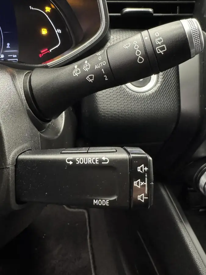 1.0 TCe Zen Carplay-Cr.contr-Clima-Parkeersenoren-LED-Lm16''velgen