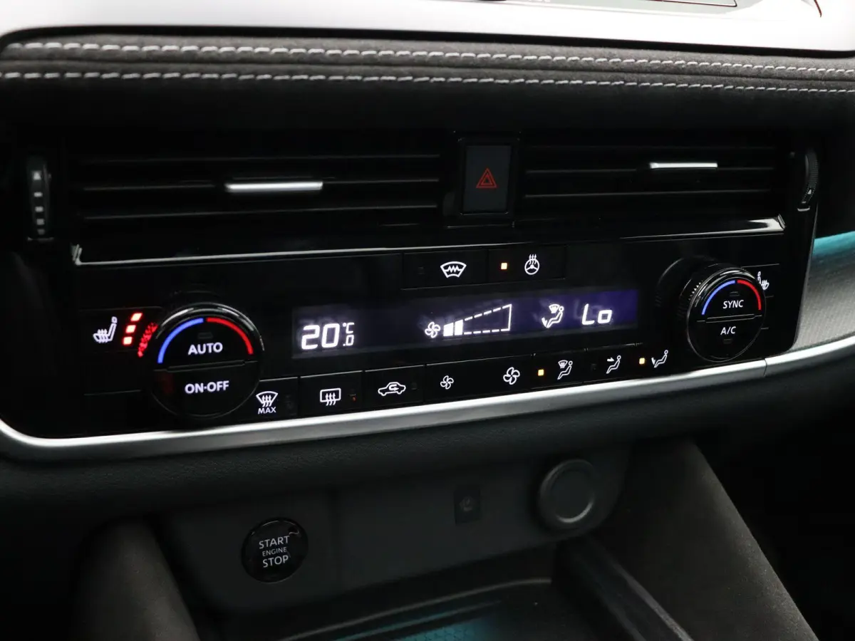 158pk MHEV Xtronic Tekna Plus | 360 camera | Memory | Leder | Stoel/stuurverwarming | Stoelmassage | Carplay |