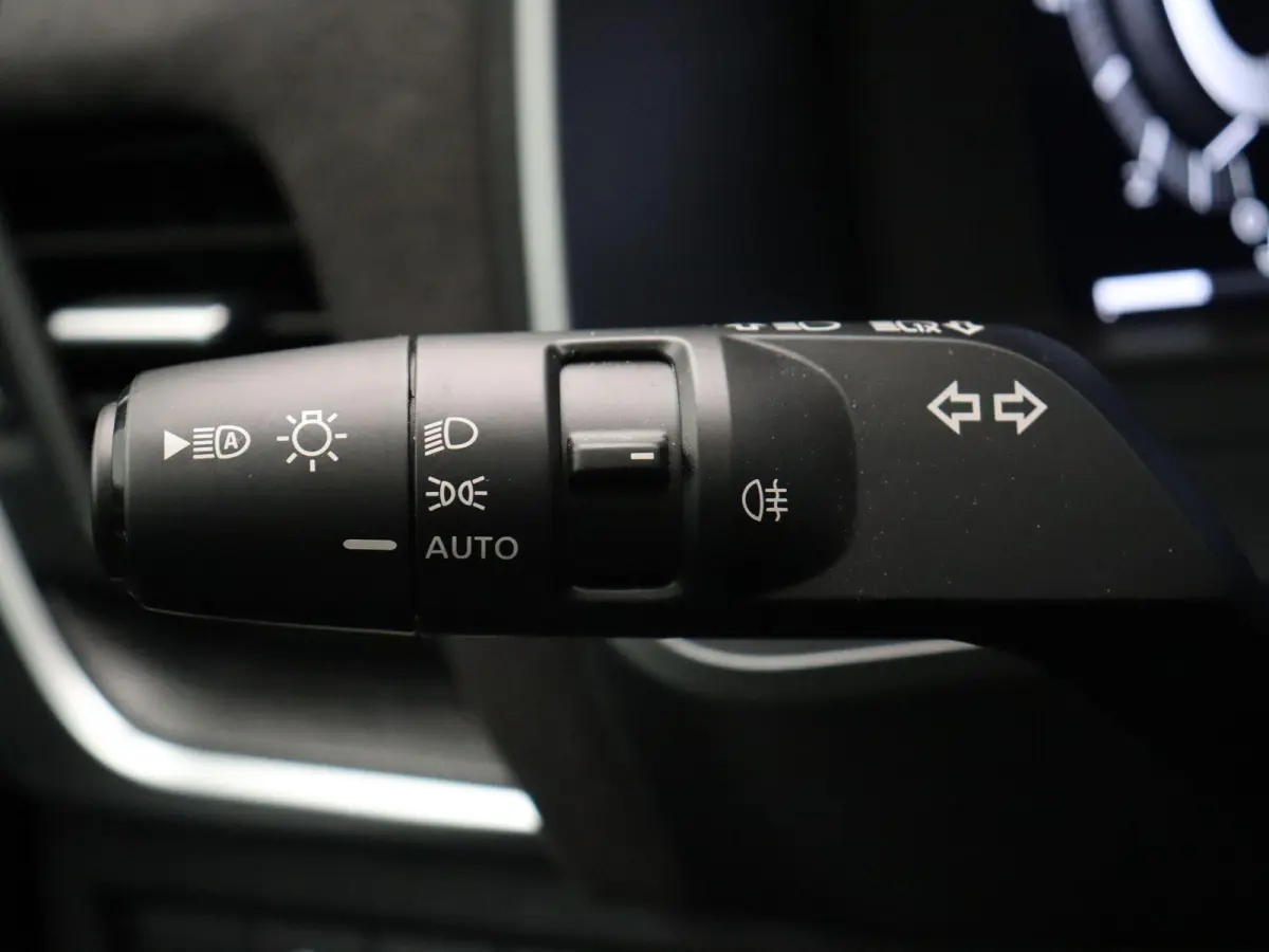 158pk MHEV Xtronic Tekna Plus | 360 camera | Memory | Leder | Stoel/stuurverwarming | Stoelmassage | Carplay |