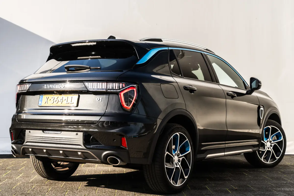 1.5 Plug-in Hybrid 262 Pk I Panoramadak I Zwarte Hemel | 75 km Elektrisch I 360 Camera I Full Map Navi I NL Auto I 20 inch. LMV l 1e eigenaar
