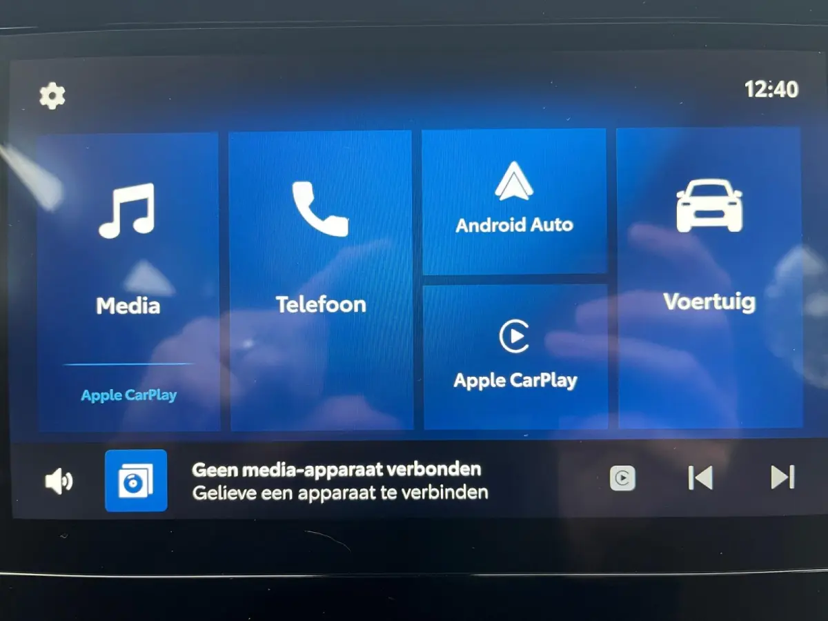 1.0 VVT-i MT Play | Carplay | Airco | Parkeercamera | Adapt. Cruise Control
