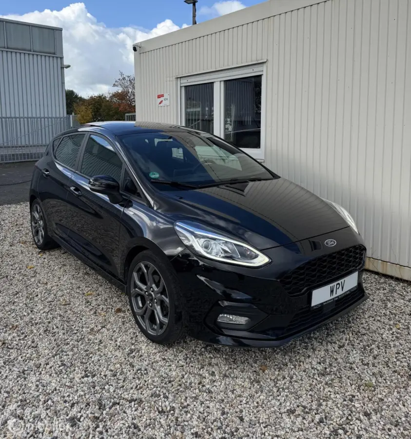 1.0 EcoBoost 140PK ST-Line PANO LED KEYLES VOL !