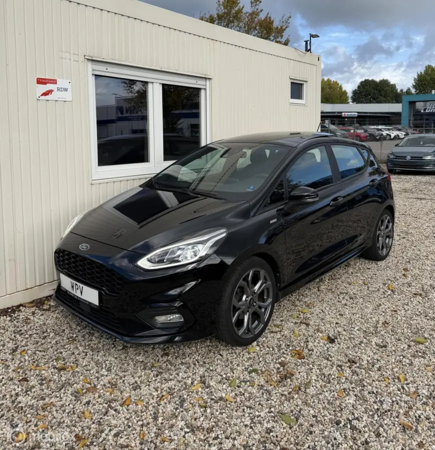 1.0 EcoBoost 140PK ST-Line PANO LED KEYLES VOL !