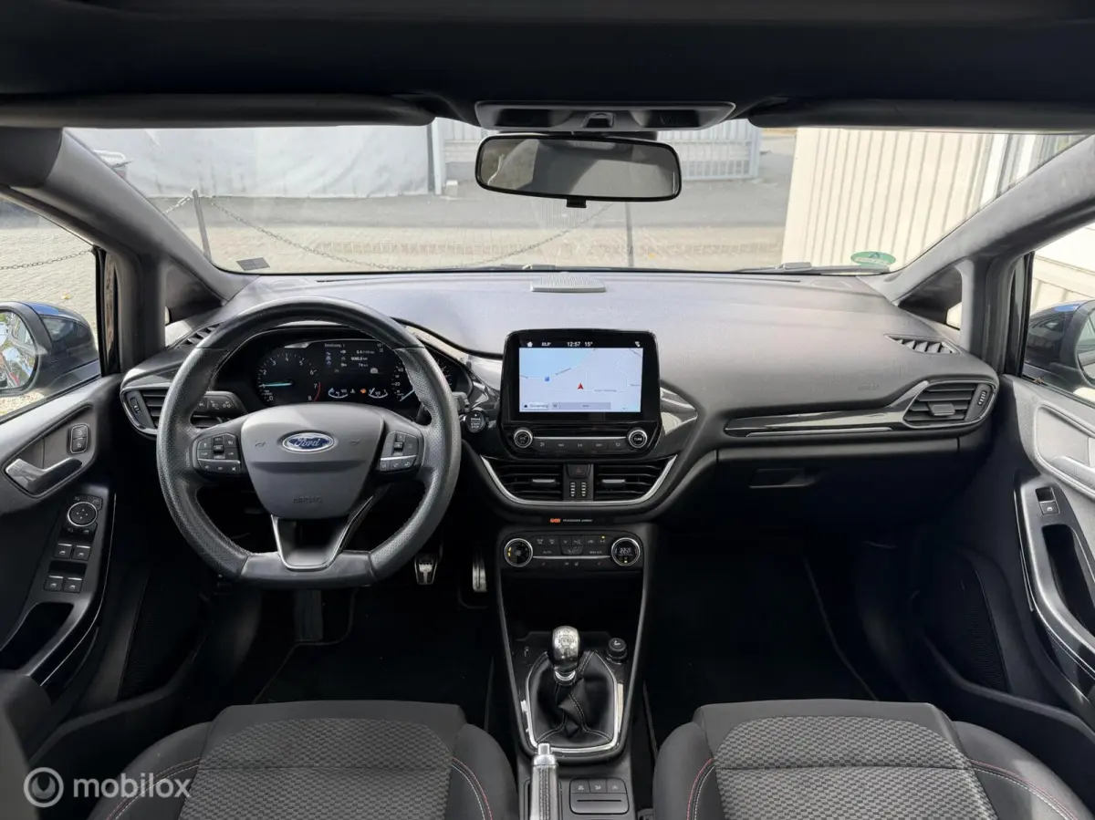 1.0 EcoBoost 140PK ST-Line PANO LED KEYLES VOL !