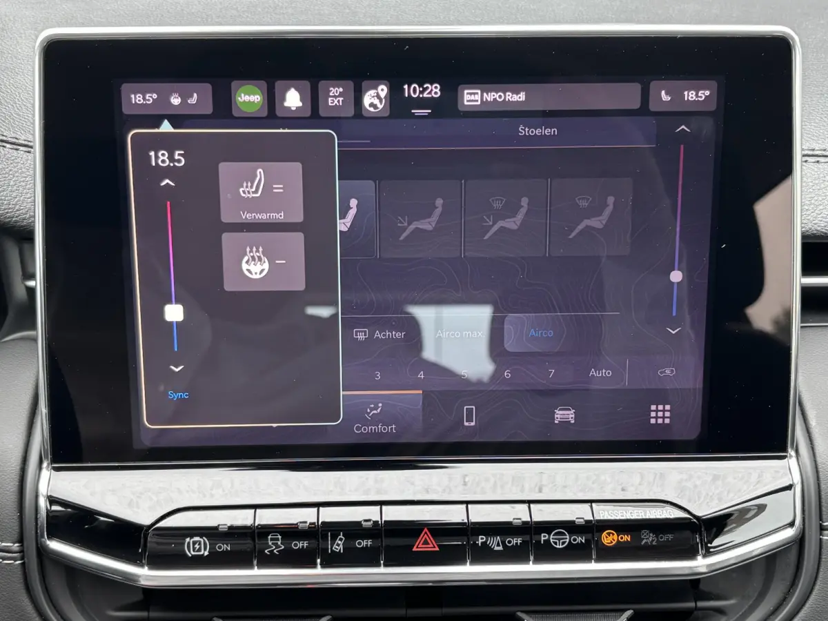 190pk Plug-in Hybrid Altitude | 1ste eigenaar | Trekhaak | Winterpack | Camera | 18" LM velgen | AppleCarPlay/Android