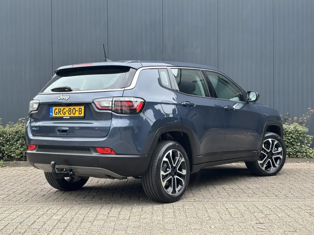 190pk Plug-in Hybrid Altitude | 1ste eigenaar | Trekhaak | Winterpack | Camera | 18" LM velgen | AppleCarPlay/Android