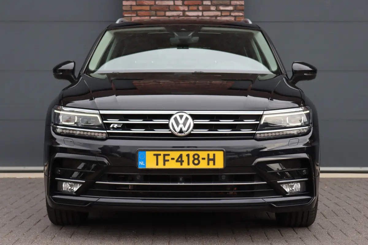 1.4 TSI ACT Comfortline Business R | Panoramadak | Trekhaak | Memory | Leder | Stoelverwarming | Surround Camera | Active-Lighting |