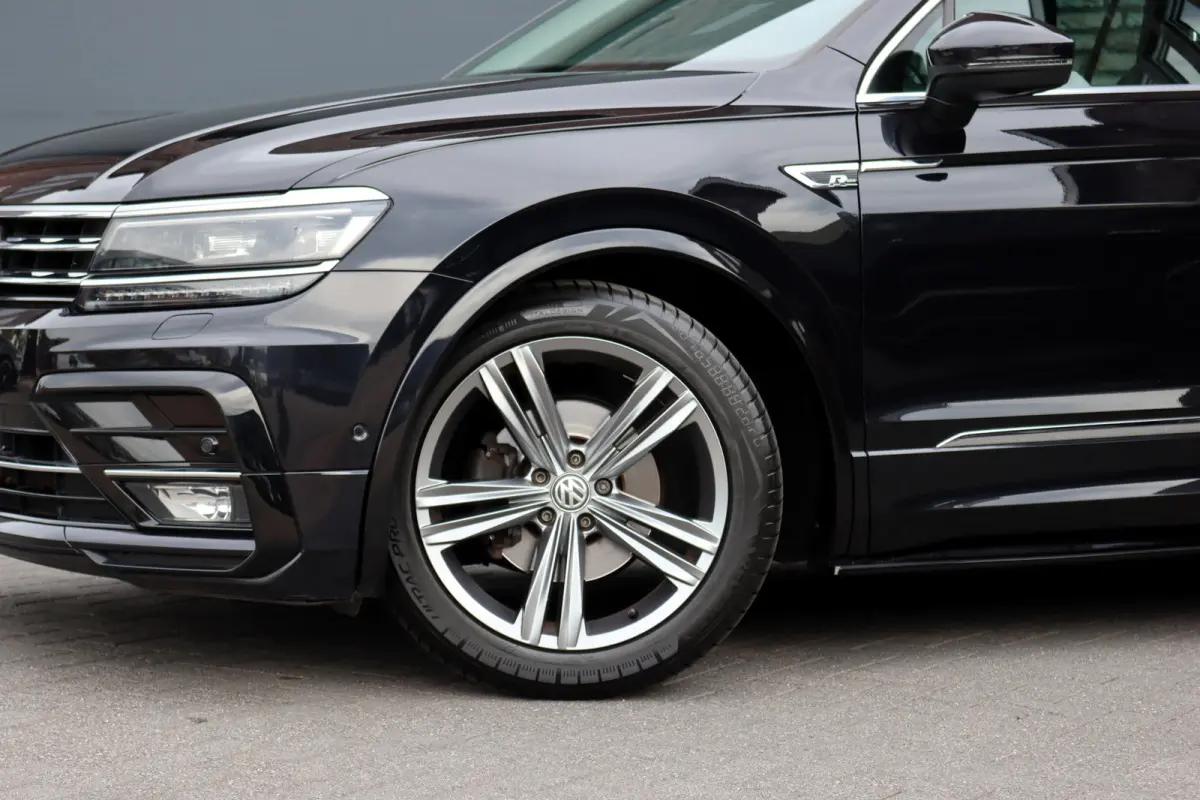 1.4 TSI ACT Comfortline Business R | Panoramadak | Trekhaak | Memory | Leder | Stoelverwarming | Surround Camera | Active-Lighting |