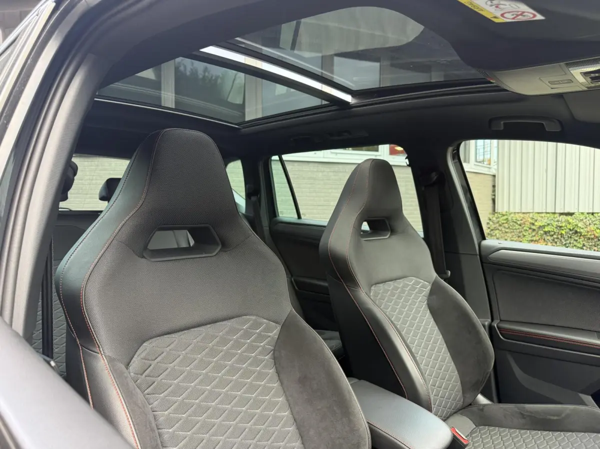 1.4 TSI e-Hybrid PHEV FR 360|PANO|Memory