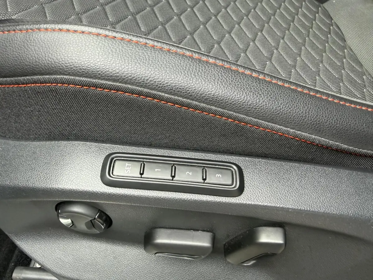 1.4 TSI e-Hybrid PHEV FR 360|PANO|Memory
