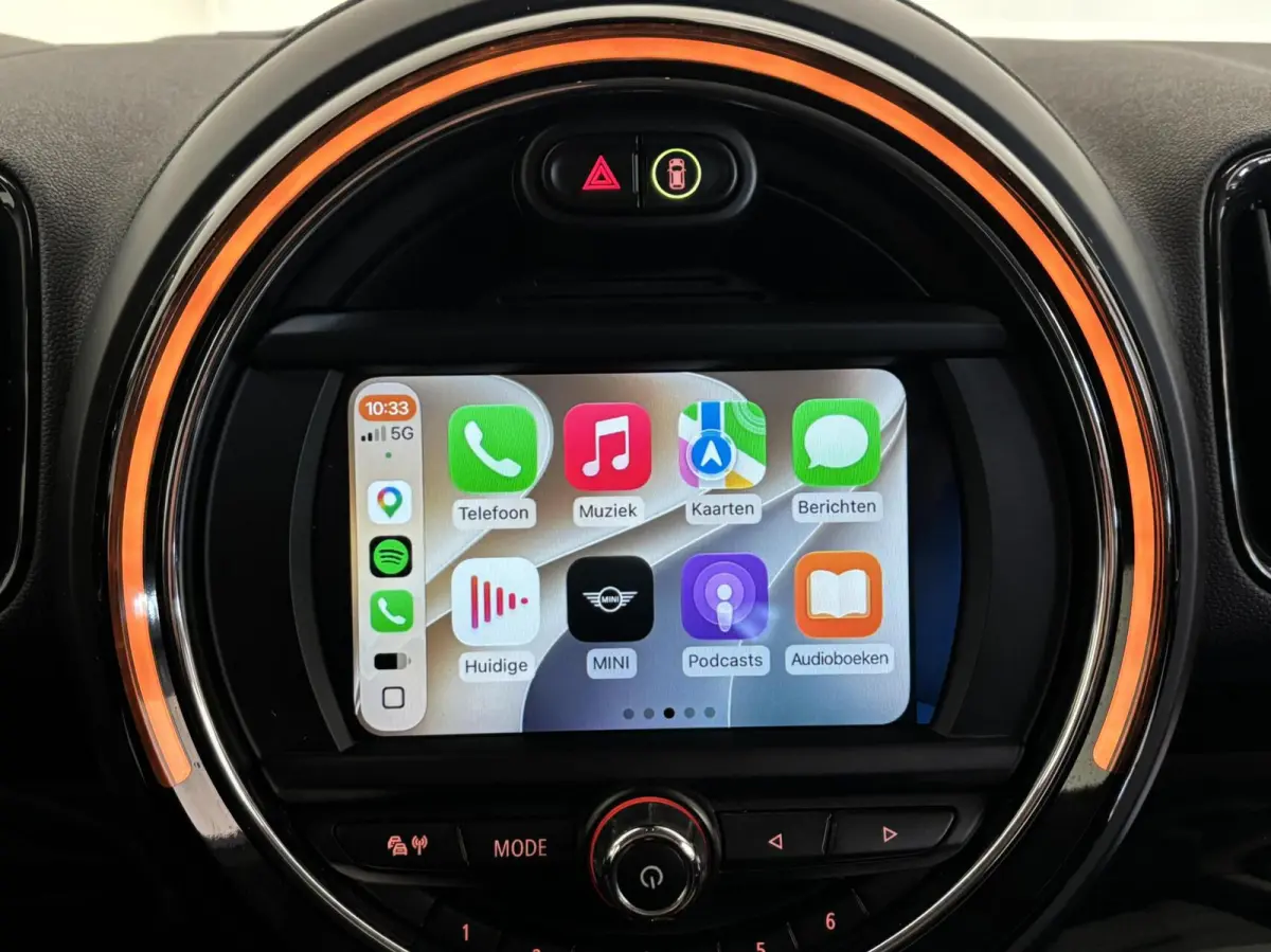 1.5 Cooper ALL4 Chili / Plug in Hybride / SOH 87% / Head Up Display / Adoptieve Cruisecontrol / StoelVW / Draadloos Carplay / 2e Eigenaar / Goed Onderhouden!