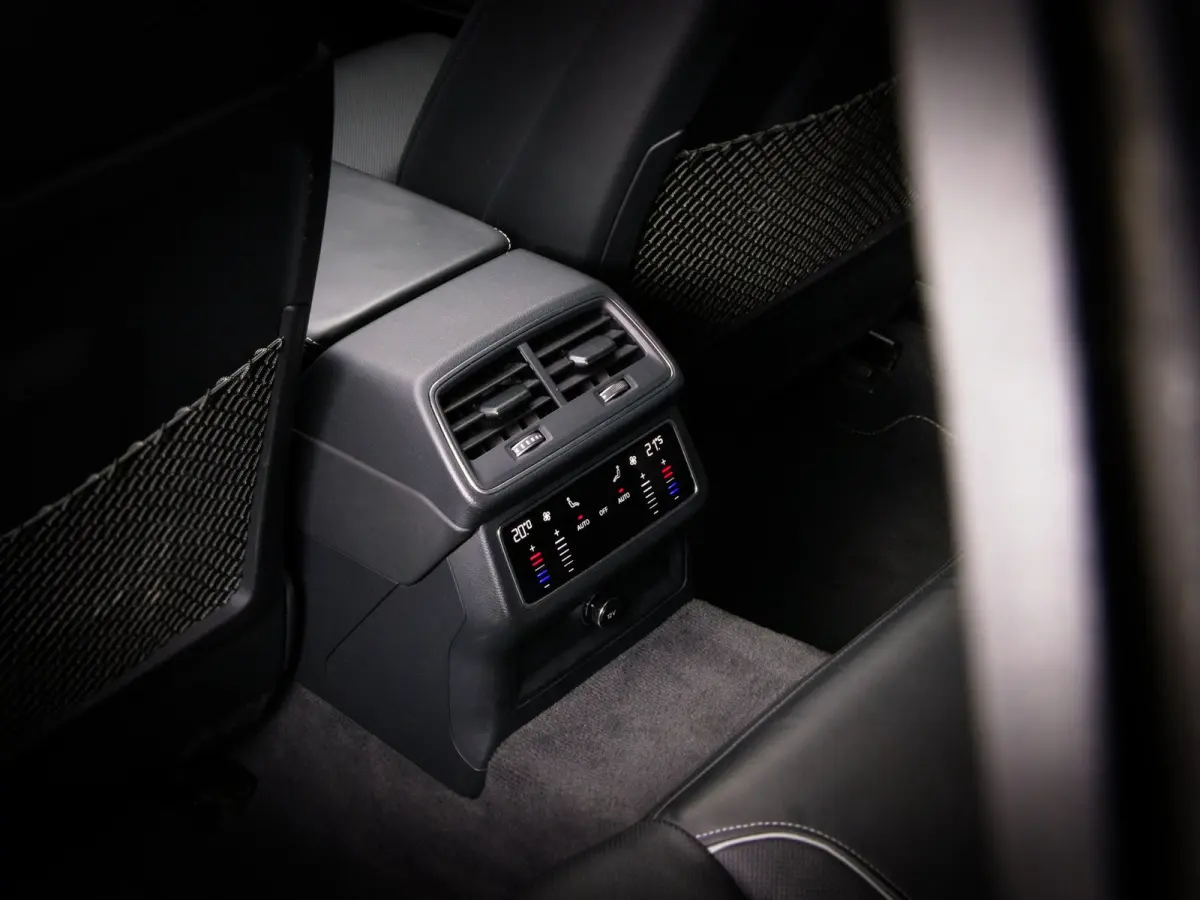 50 TFSI e quattro Competition S-Line Edition (MAXTON, LASER, MASSAGE, STOELVENTILATIE, ACC, HEAD-UP, NACHTZICHT)