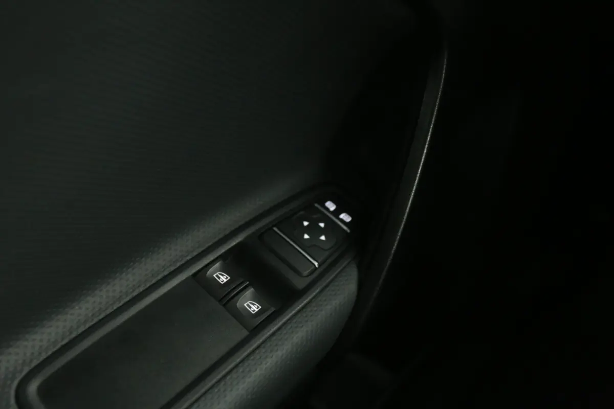 108 CDI Pro | Airco | Cruise | Carplay | Trekhaak | Parkeersens. | LED