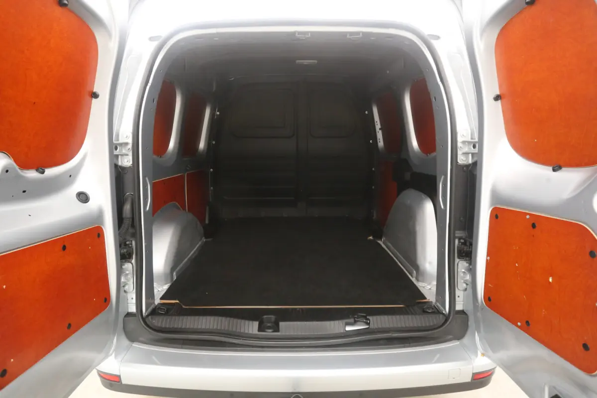 108 CDI Pro | Airco | Cruise | Carplay | Trekhaak | Parkeersens. | LED