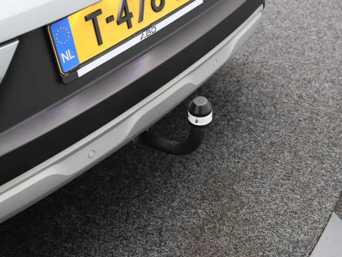 E-Tech full hybrid 145pk evolution | Automaat | Climate control | Achteruitrijcamera | Navigatie | Trekhaak |