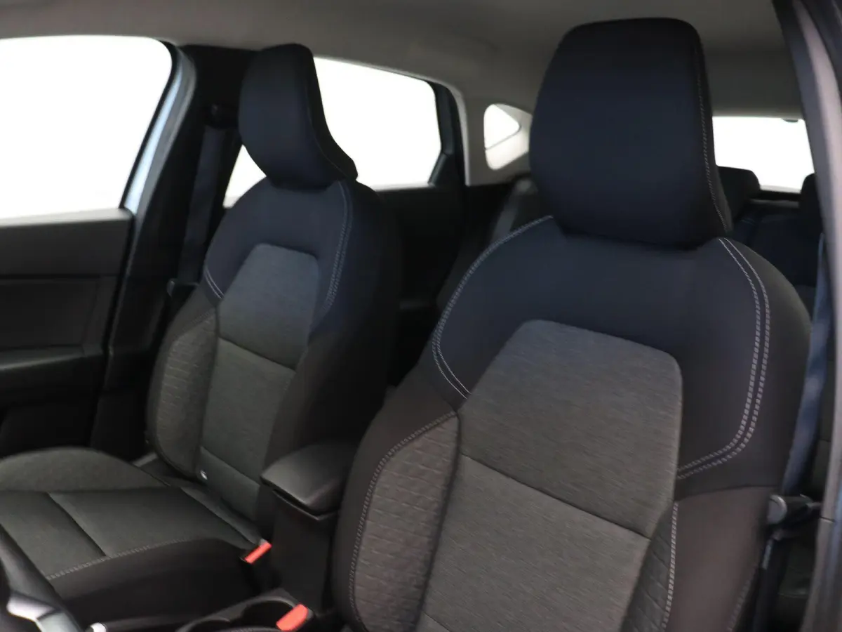 E-Tech full hybrid 145pk evolution | Automaat | Climate control | Achteruitrijcamera | Navigatie | Trekhaak |