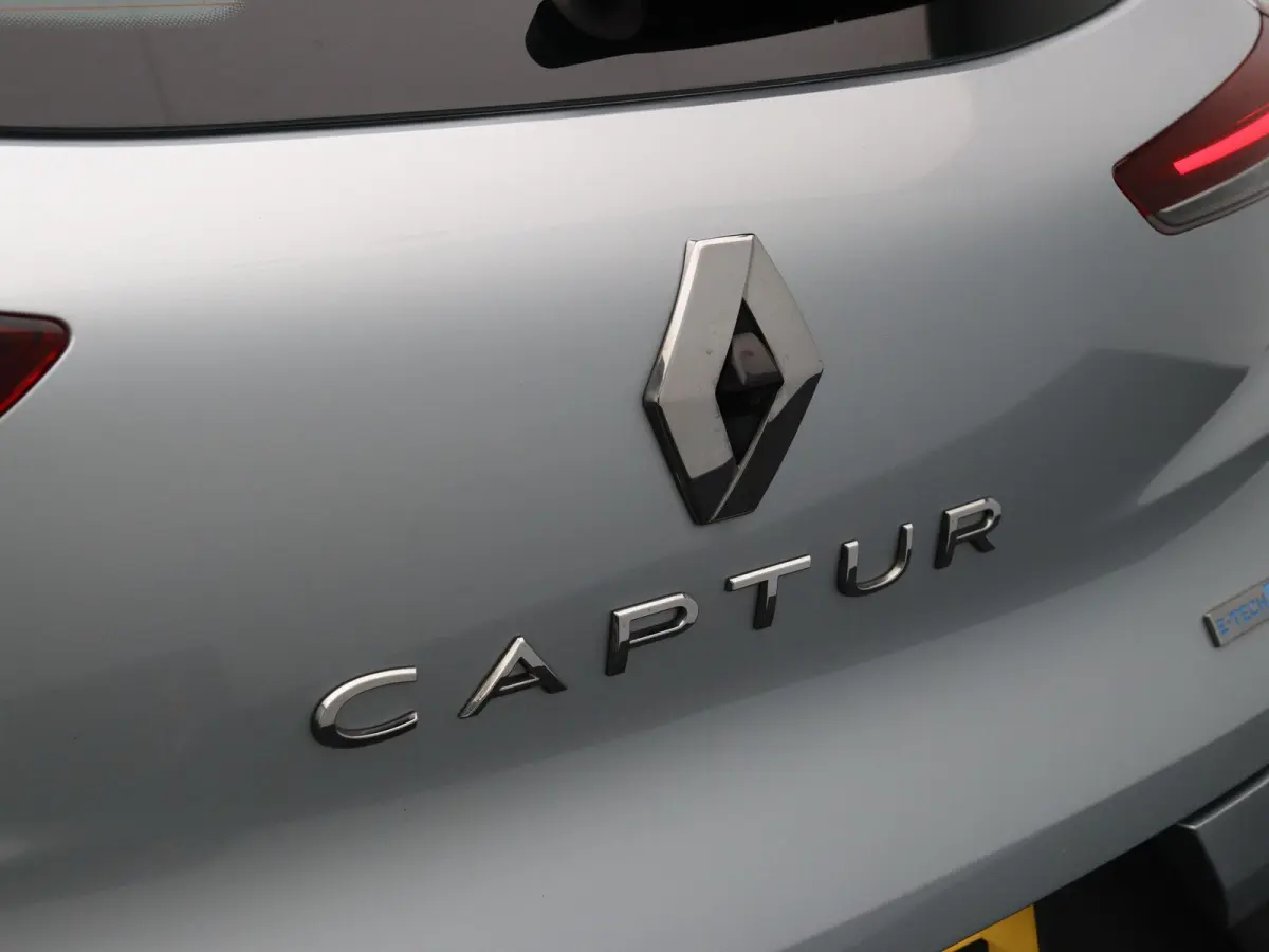 E-Tech full hybrid 145pk evolution | Automaat | Climate control | Achteruitrijcamera | Navigatie | Trekhaak |