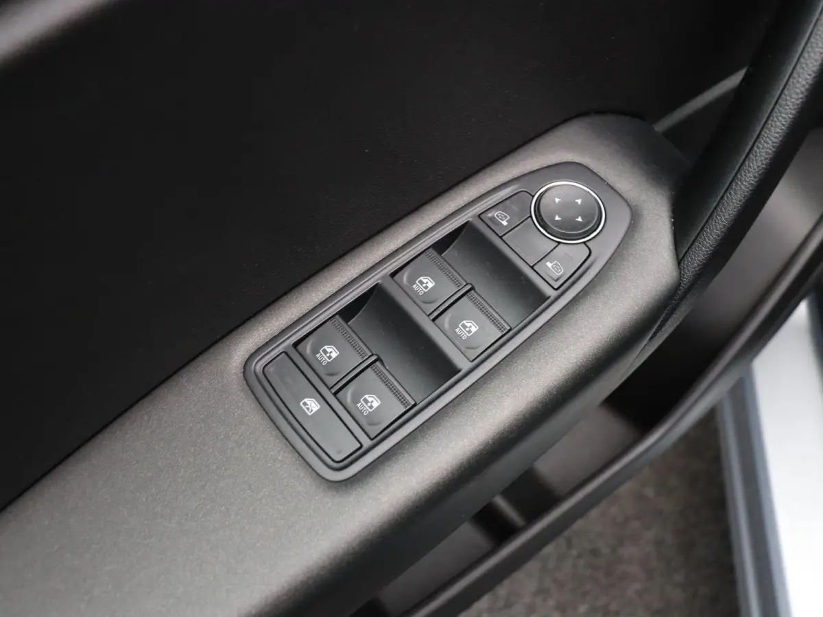 E-Tech full hybrid 145pk evolution | Automaat | Climate control | Achteruitrijcamera | Navigatie | Trekhaak |