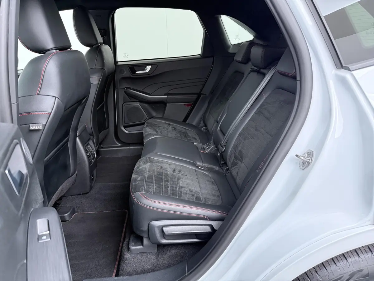 2.5 PHEV ST-Line X | Afneembare trekhaak | Winter pack |