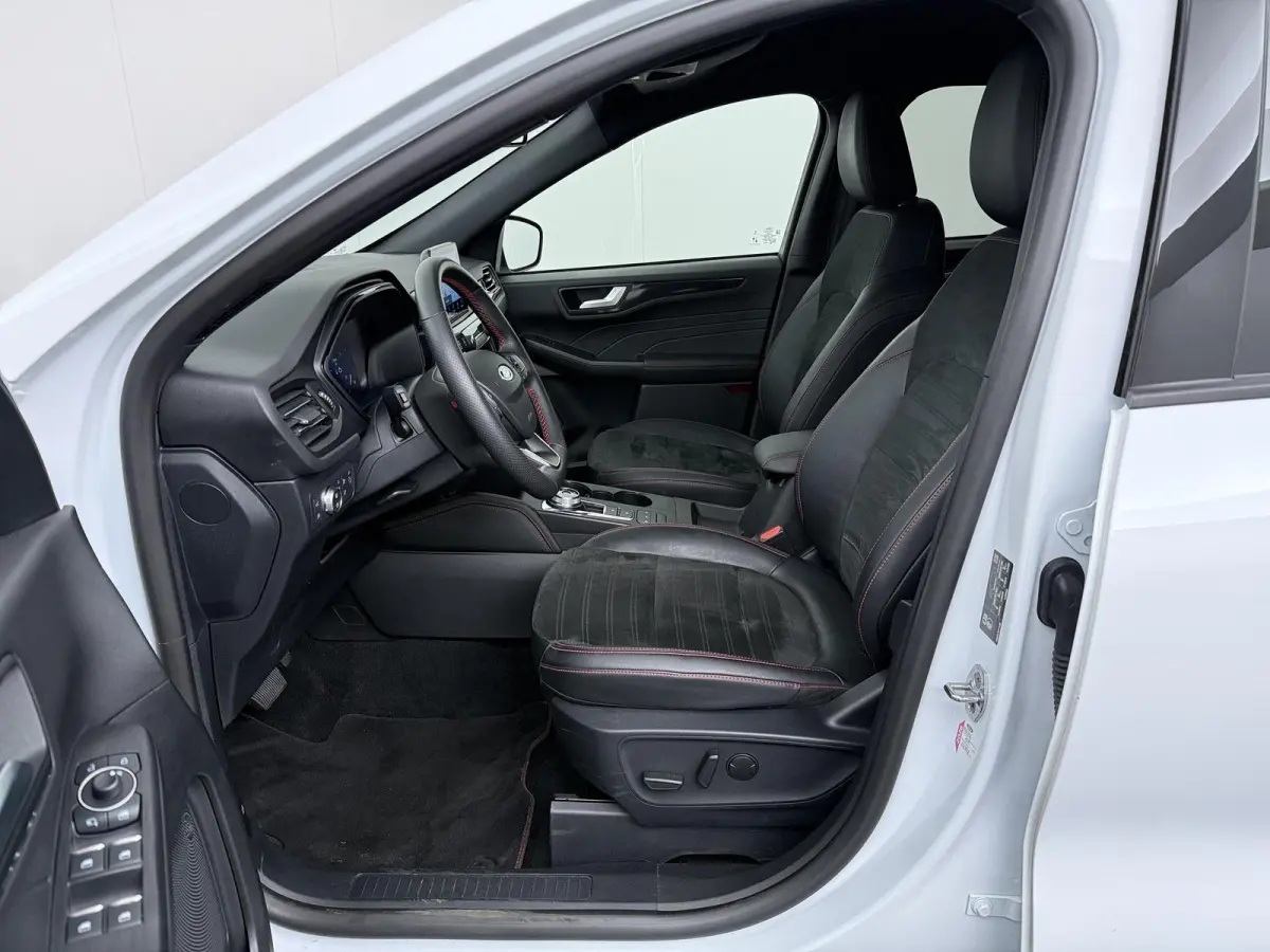 2.5 PHEV ST-Line X | Afneembare trekhaak | Winter pack |