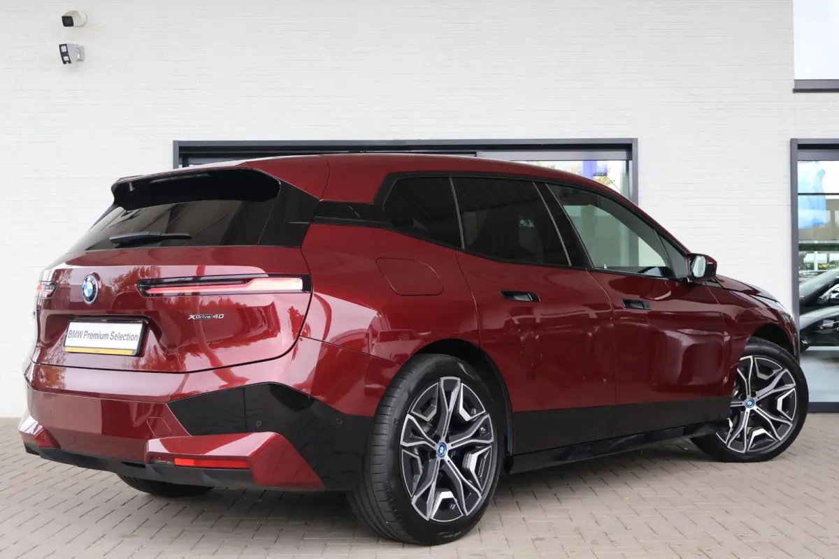 xDrive40 | SOH 98,7% | M Sport | Harman Kardon | Trekhaak | 360 Camera