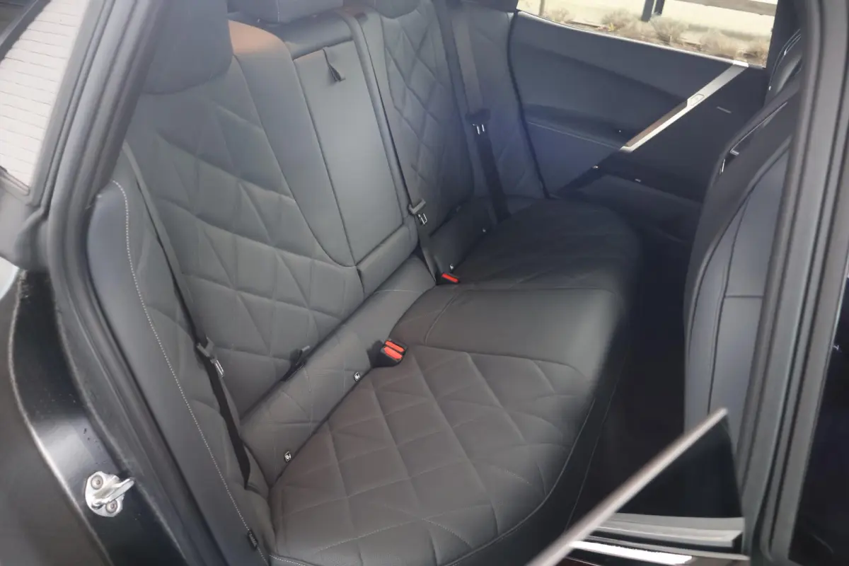 xDrive40 | SOH 98,7% | M Sport | Harman Kardon | Trekhaak | 360 Camera