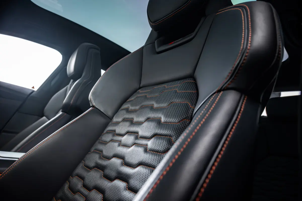 RS Edition One 650PK 93 kWh | Adaptief demping systeem | Cruise control adaptief met Stop&Go | Elektrisch verstelb. bestuurdersstoel met geheugen