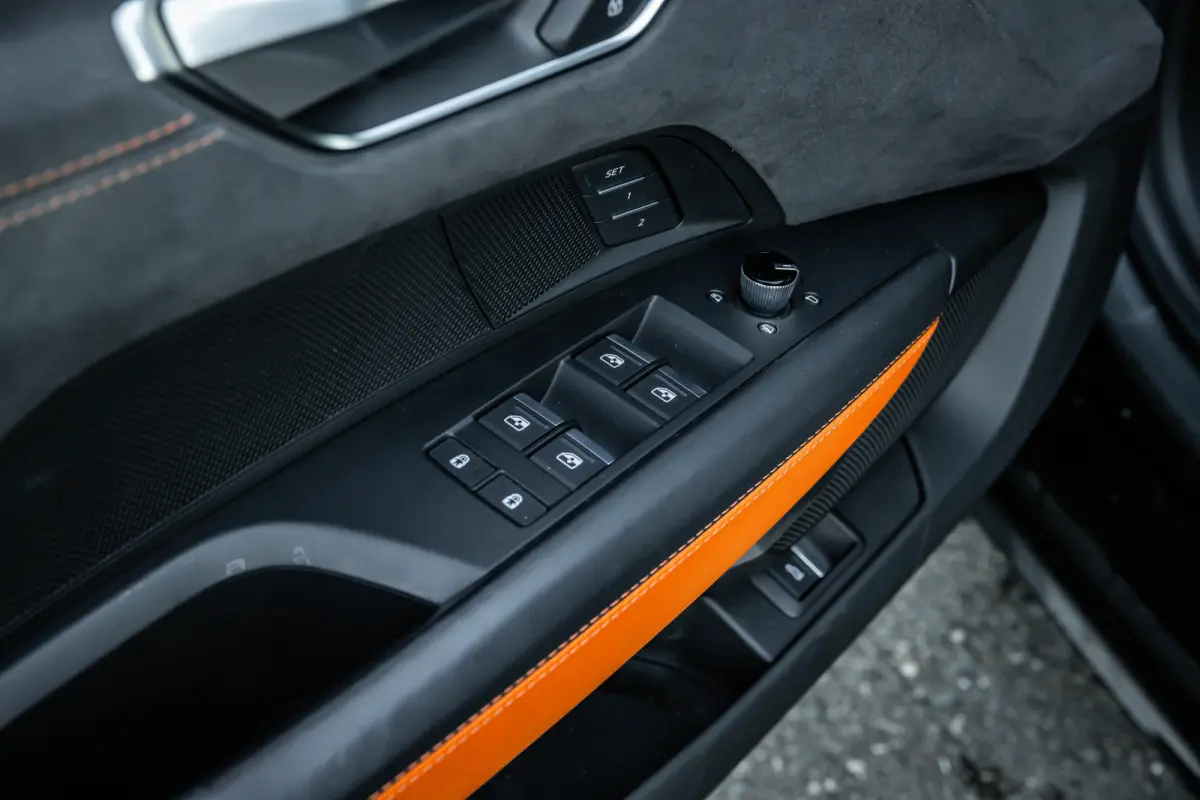 RS Edition One 650PK 93 kWh | Adaptief demping systeem | Cruise control adaptief met Stop&Go | Elektrisch verstelb. bestuurdersstoel met geheugen