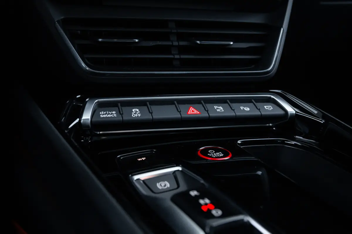 RS Edition One 650PK 93 kWh | Adaptief demping systeem | Cruise control adaptief met Stop&Go | Elektrisch verstelb. bestuurdersstoel met geheugen