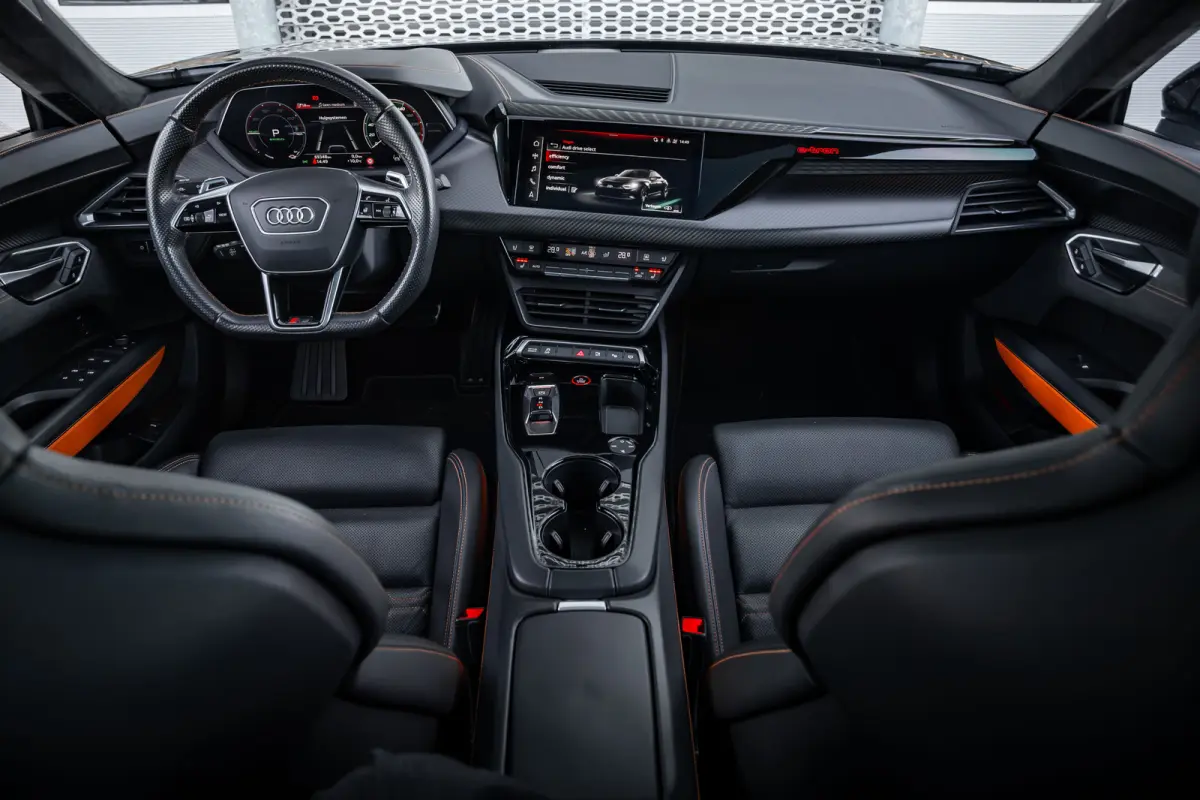 RS Edition One 650PK 93 kWh | Adaptief demping systeem | Cruise control adaptief met Stop&Go | Elektrisch verstelb. bestuurdersstoel met geheugen